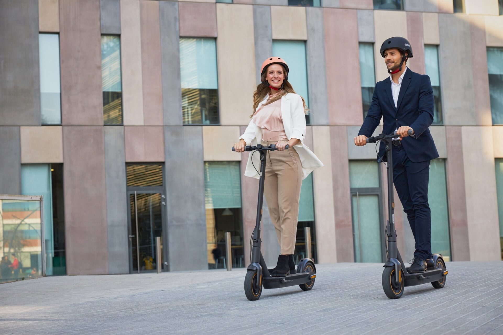 [hero] Nieuwe generatie: Ninebot KickScooter MAX G30E II Powered by Segway